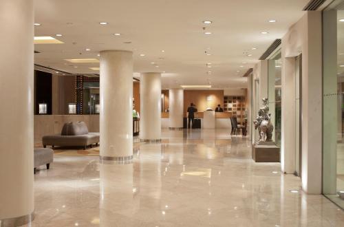 El lobby o recepción de The Royal Garden