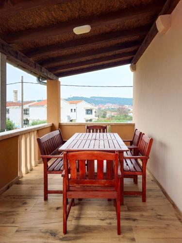 Lucija Retreat - Apartments with Pool, Bibinje