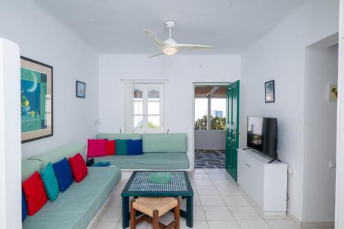 GAIA sea view HOUSE with private pool and beach