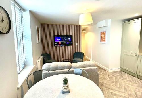 TV a/nebo společenská místnost v ubytování 2 bed apartment in Guisborough