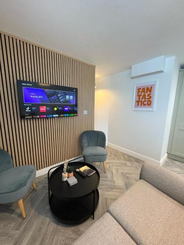 TV a/nebo společenská místnost v ubytování 2 bed apartment in Guisborough