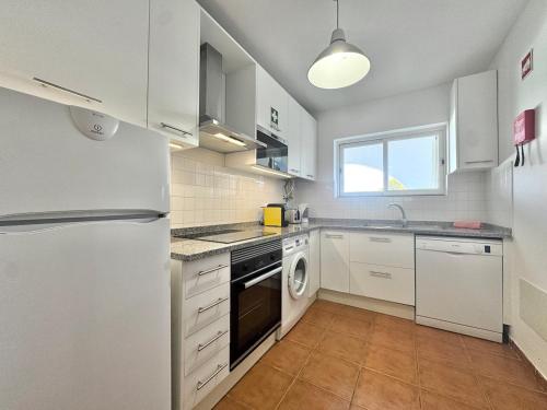 Beach 15 min away! - Rustic with AC and WiFi