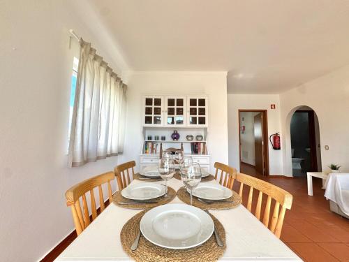 Beach 15 min away! - Rustic with AC and WiFi