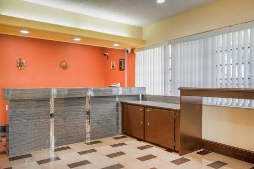 Φωτογραφία από το άλμπουμ του OYO Superior Budget Inn Bartow σε Bartow