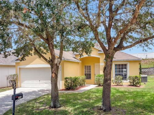 El edificio en el que está la casa vacacional