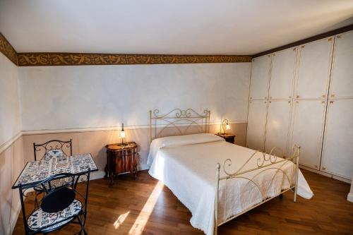 Ένα ή περισσότερα κρεβάτια σε δωμάτιο στο Casa Vacanze Francy House