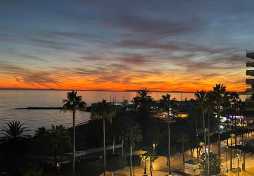 Atardecer en la playa en Marbella Centro