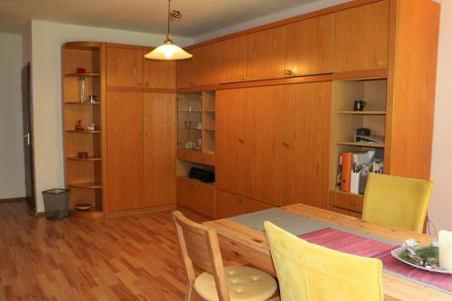 Φωτογραφία από το άλμπουμ του Essen City quiet flat with terrace and garden σε Έσσεν