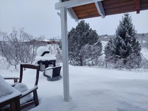 Cozy cabin, hot tub, beautiful nature semasa musim sejuk