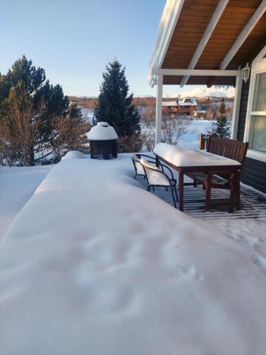 Cozy cabin, hot tub, beautiful nature semasa musim sejuk