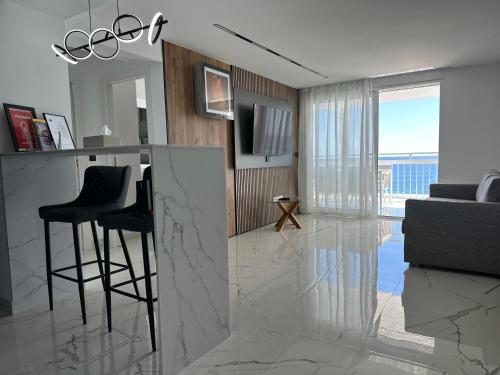 Esmeralda, Benidorm Beachfront Poniente, 1st line Frontal Seaview, Ocean Terrace