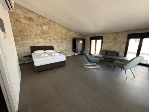 Ένα ή περισσότερα κρεβάτια σε δωμάτιο στο Exclusive new villa with private pool - 4BR