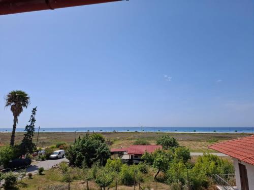 Flo Maisonette with Sea View