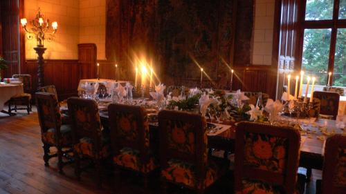 Εστιατόριο ή άλλο μέρος για φαγητό στο Château de Busset