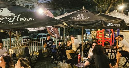 Επισκέπτες που μένουν στο Garibaldi Hostel & Pub