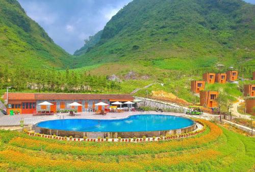 Πισίνα στο ή κοντά στο H'mong Village Resort Ha Giang