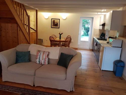 Photo de la galerie de l'établissement La Grange Gite, à La Chapelle-Pouilloux