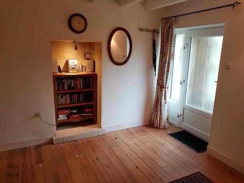 Photo de la galerie de l'établissement La Grange Gite, à La Chapelle-Pouilloux