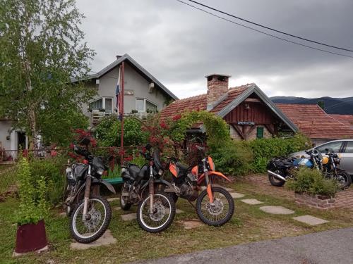 Fotografie z fotogalerie ubytování Apartment Ada bed & breakfast v destinaci Gračac