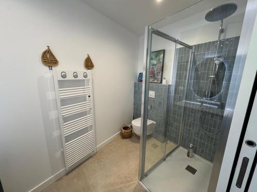 Koupelna v ubytování T2 standing 50m2, vue mer