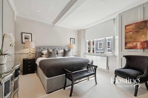 Posezení v ubytování Mary Anne House 4 beds Parking & Garden