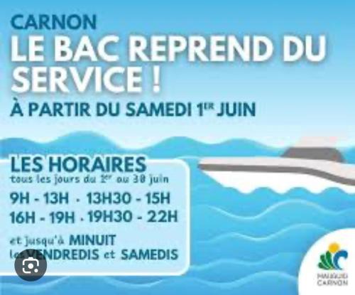 a ticket for a boat on the water at Studio port carnon in Carnon-Plage