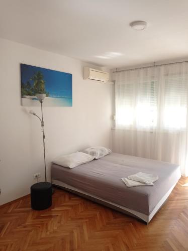 Pretty big double bed room with balcony