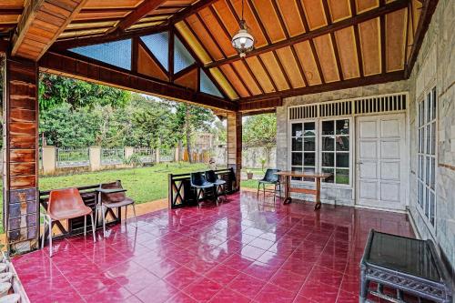 Φωτογραφία από το άλμπουμ του OYO 3205 Penginapan Mikial Ismi Kayuagung Syariah σε Παλεμπάνγκ