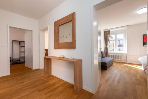 Fotografie z fotogalerie ubytování KAYA Zurich Apartment 2B - Downtown 2BR Deluxe Apt v Curychu