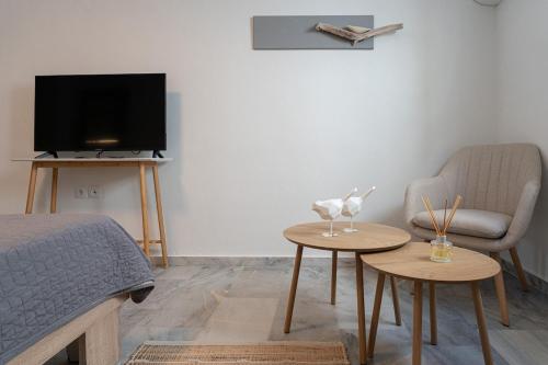 WHITE W1 New studio in Naousa