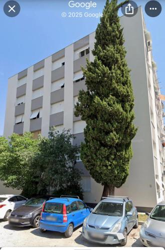 Apartment Lara - spacious and comfortable 2-bed, 2-bath apartment
