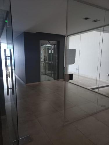 Fotografie z fotogalerie ubytování Monoambiente , excelente ubicacion , cercano a Hospitales Y principales Universidades, OPCIONAL COCHERA v destinaci La Plata
