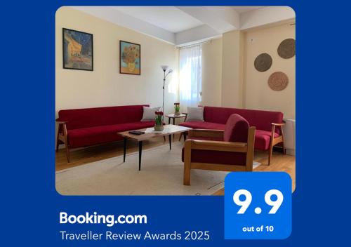 Bright top floor apartment with free parking