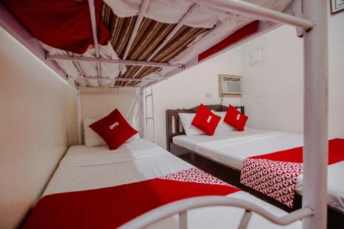 Katil atau katil-katil dalam bilik di OYO 741 Sierra Travellers Inn