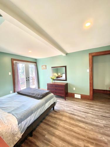 Katil atau katil-katil dalam bilik di Cozy Suite-Walk to the Falls