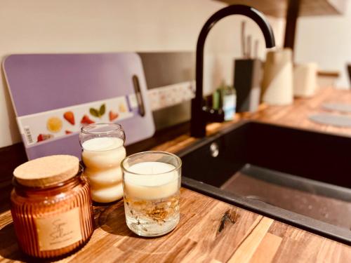 Kuchyň nebo kuchyňský kout v ubytování Elysian Apartment - 2 Parkplätze - 1min Bus & Bahn - St-Elisabeth Krankenhaus - Lindenthaler Tierpark - Neu Renoviert & Perfekte Lage