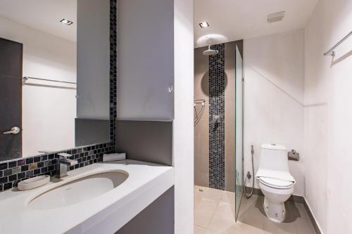 Ένα μπάνιο στο Modern Condo - 1BR T1 -501