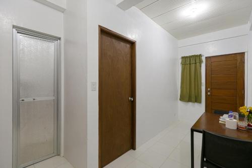 Gallery image of OYO 736 Jade Apartelle in Malitlit