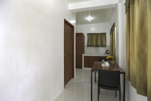 Gallery image of OYO 736 Jade Apartelle in Malitlit