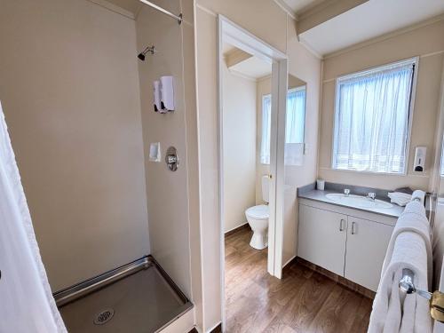 Koupelna v ubytování Arcadia Motel