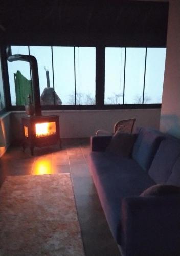 Ruang duduk di Manzaram tatil evi