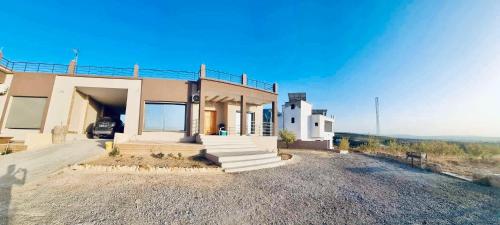 Το κτήριο όπου στεγάζεται  η βίλα