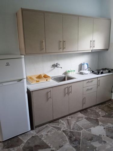 Natalie rooms 2 plaka drepano Ευρύχωρο και δροσερό