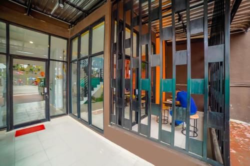 Fotografie z fotogalerie ubytování Capital O 90874 Millenium Inn 2 v destinaci Medan