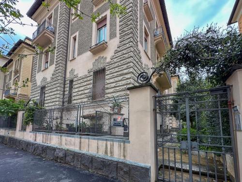 Statilia 1 Apartment