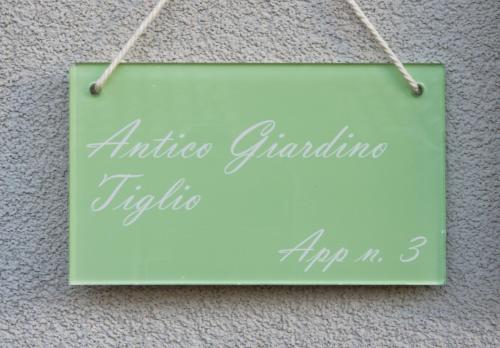 Gambar di galeri bagi ANTICO GIARDINO - Lory di Busto Arsizio