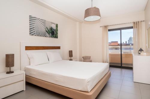 Paradise Beach Apartments with Pool SE