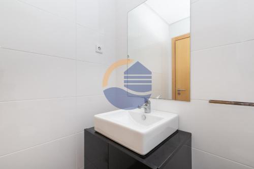 Paradise Beach Apartments with Pool SE