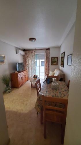 Levante Private Apartment 100m to the Beach