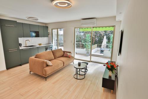 Spacieux T2 avec grande terrasse à 200m de la plage